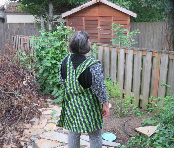 I Draft a Cris-Cross Apron Pattern; Make Two Aprons